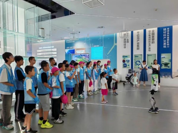 大彩配资 内蒙古呼和浩特市总工会夏令营活动覆盖103名新就业形态劳动者等群体子女
